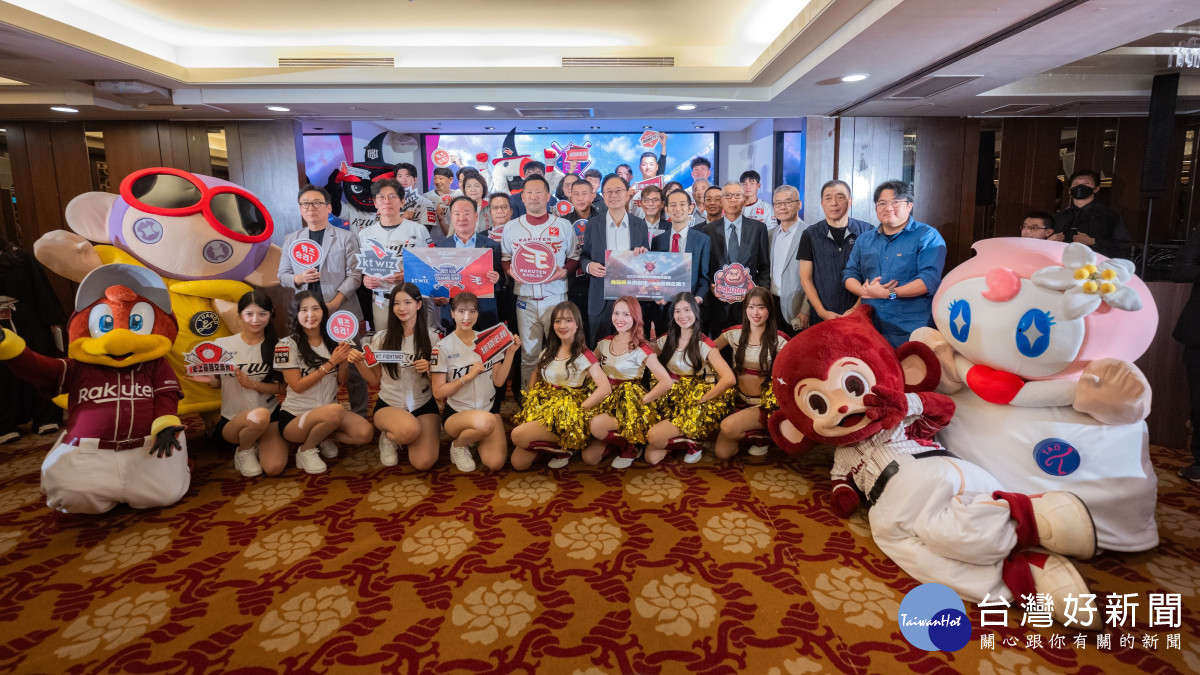 大合照。<br />
<br />