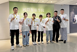弘光科大國際餐旅學院師生在「2025韓國AFA世界廚藝大賽」中勇奪6面金牌2面銀牌。