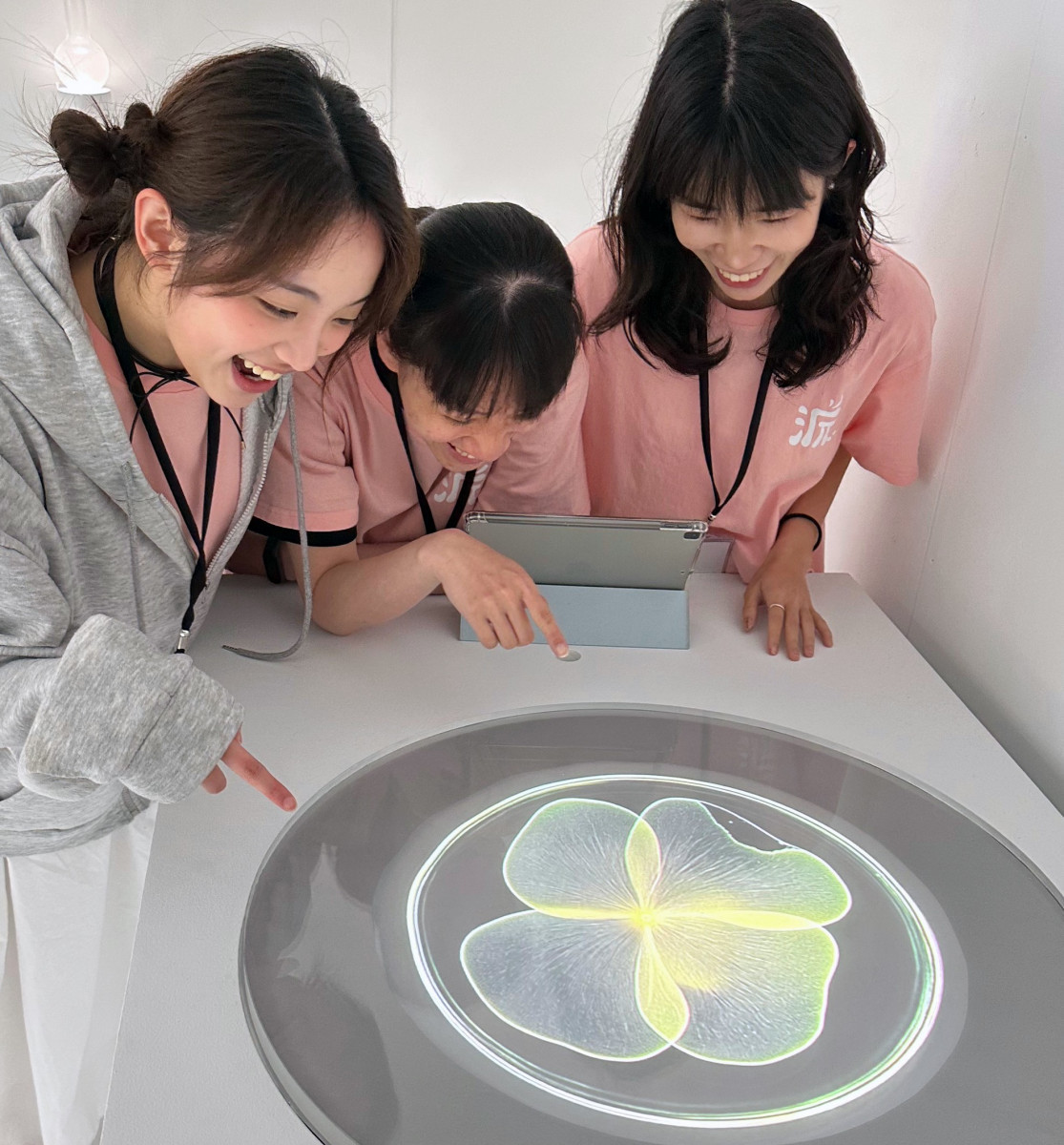 《Biolink》,以雙人互動裝置作為媒介,展現關係的多樣性與深度