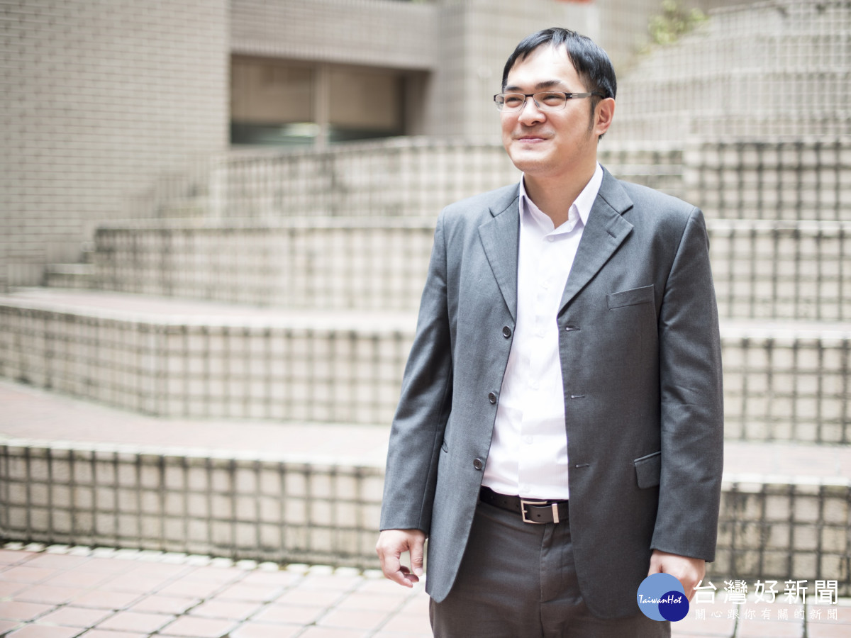 中原大學化工系林義峯之創新技術榮獲銅牌,可應用於工業污水處理,落實環境永續。