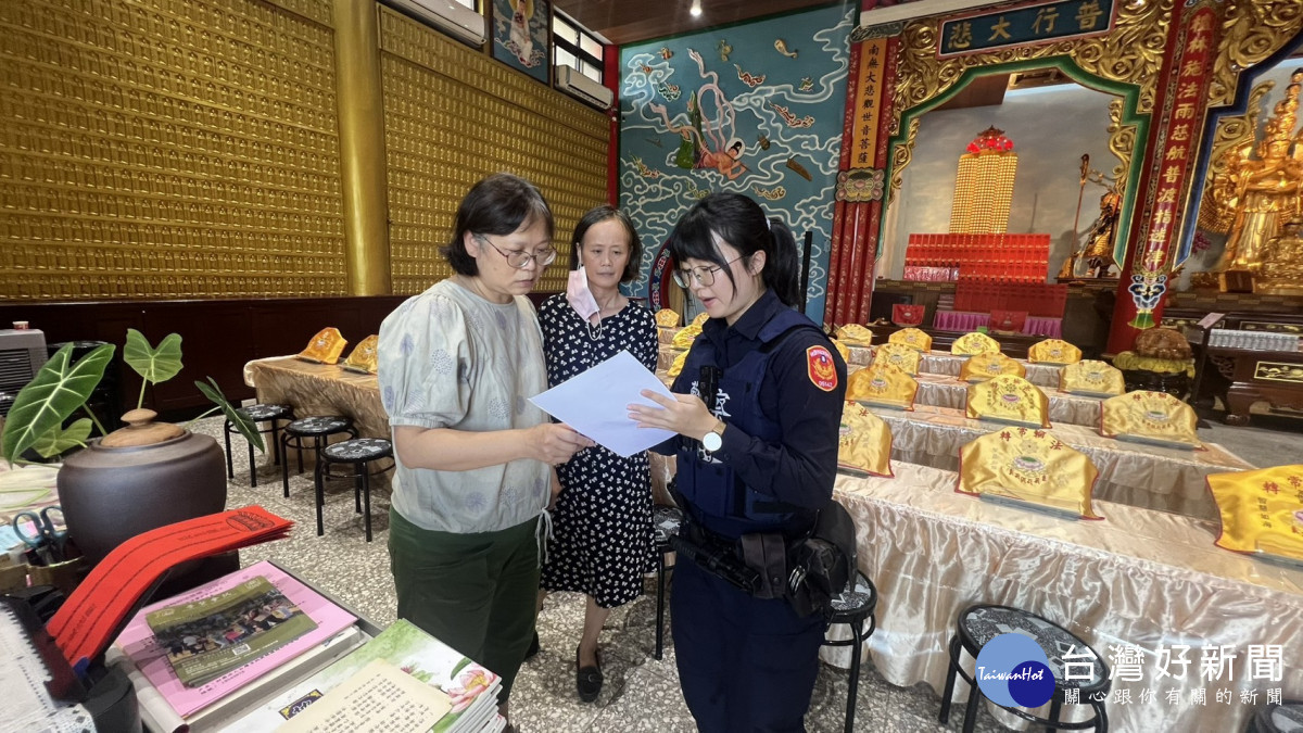 楊梅警提醒廟宇強化監控與防護措施。