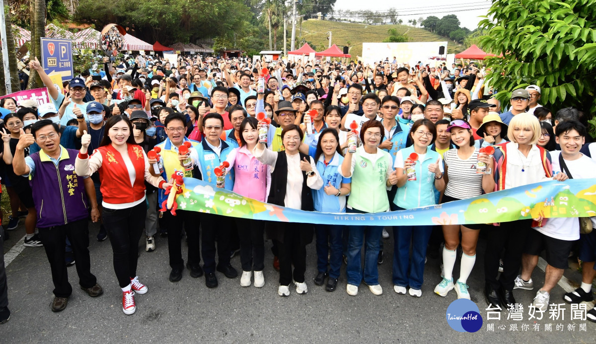 卦山大縱走登山趣,完登送好禮抽大獎,千人齊聚花壇挑戰大嶺巷步道。圖/彰化縣政府提供