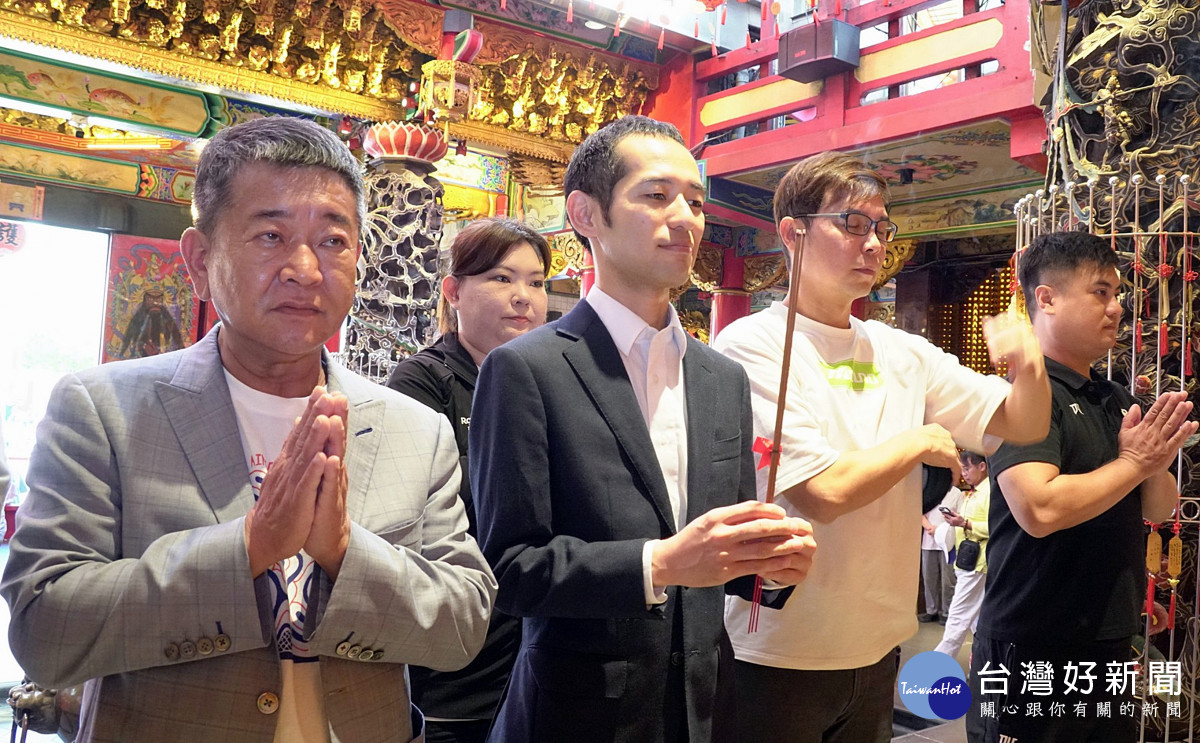 「雙媽會」應援關鍵勝利有神助　    樂天奪冠至慈護宮還願