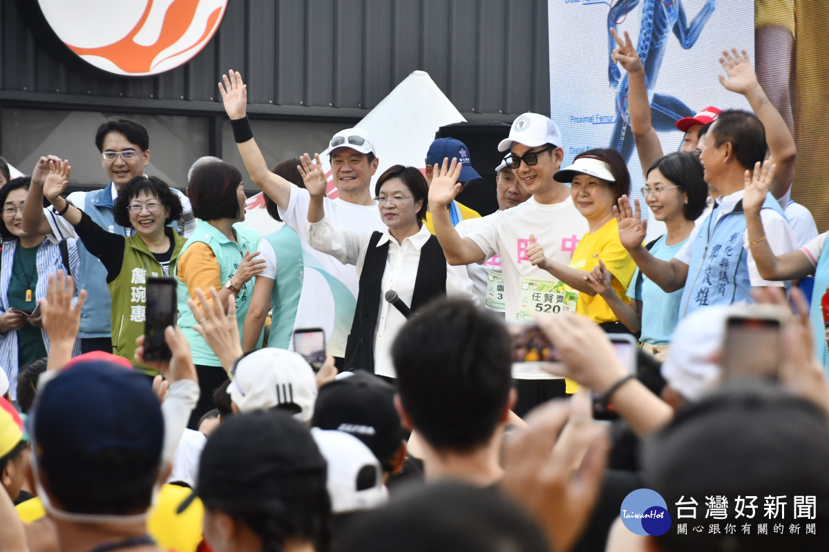 田中馬拉松熱力開跑,萬人奔馳米倉小鎮展現最有人情味的馬拉松。圖/彰化縣政府提供