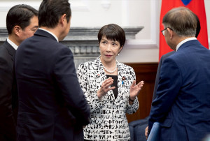 日本第104任首相高市早苗（中）。（圖／資料照片，圖源：總統府Flickr）