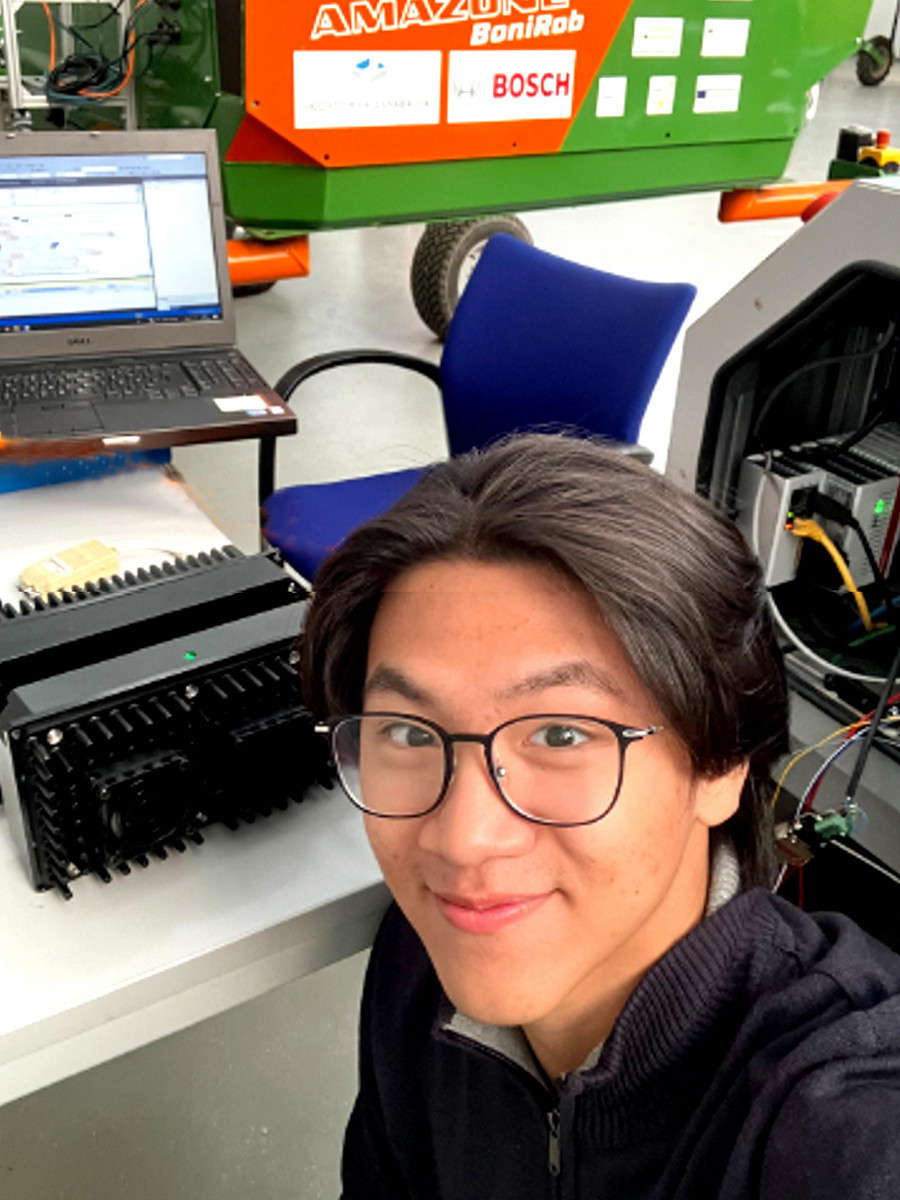 暨大應用材料及光電工程學系邵翊軒同學獲得實習機會，在德國參與遠端遙控新科技的研發與應用。（暨大提供）