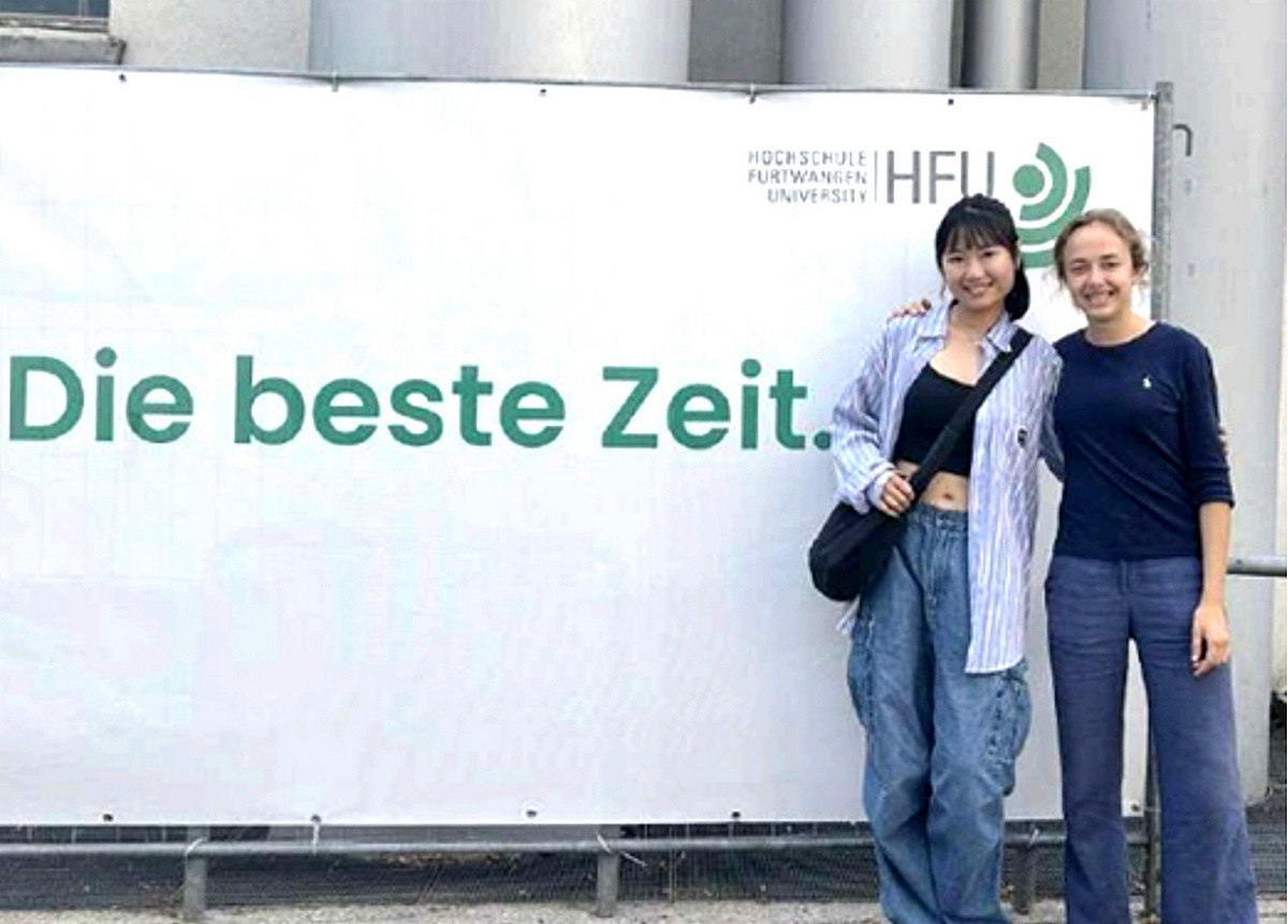 暨大教育政策與行政學系陳淑麗(左)，在德國學會放慢步調，體驗當地生活帶來的超級鬆弛感。（暨大提供）