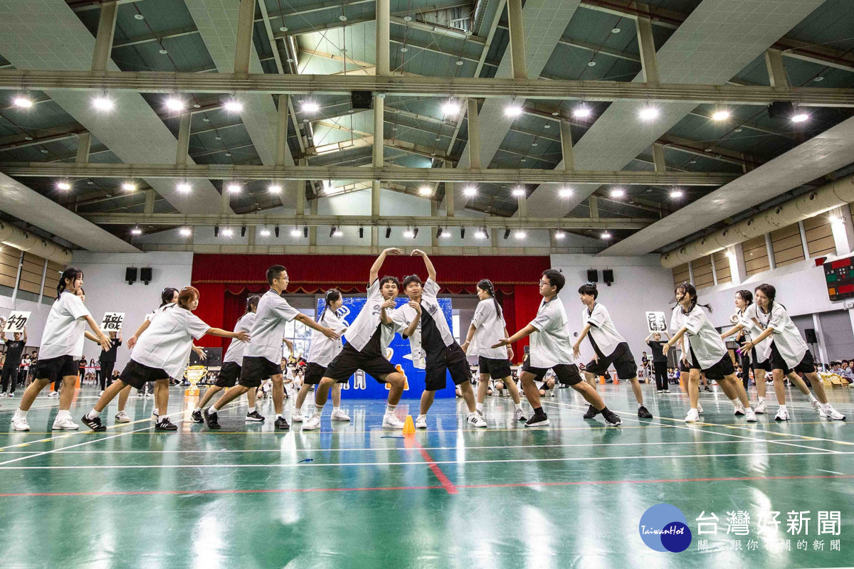 啦啦舞競賽展現各隊的創意與活力