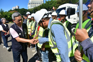 陳大田局長感謝建設局團隊不眠不休的辛勞表現。