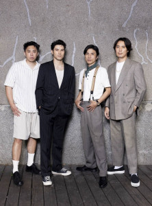 鳳小岳率全新樂團「鳳小岳&壓克力柿子」首登高雄夢時代跨年舞臺，將帶來未公開新歌與滿滿能量。（圖／高雄市府新聞局、年代提供）