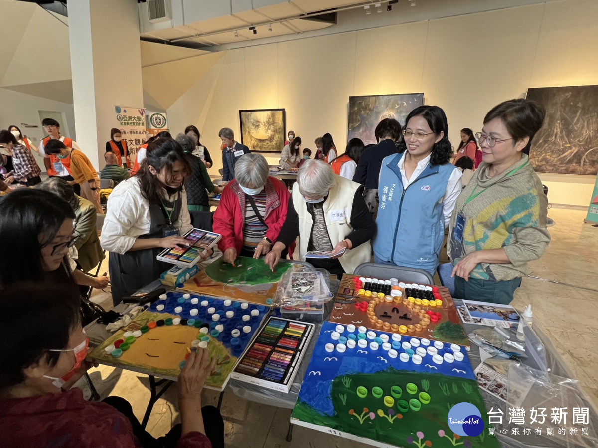 「畫出回憶與幸福」 彰化長輩美術館藝術療癒心靈。圖/文化局提供