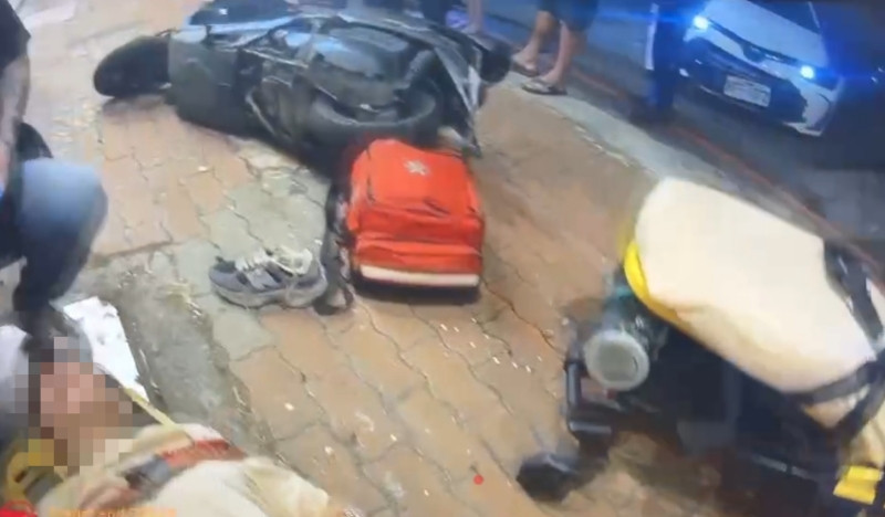 消防人員到場將受傷陳男送醫/民眾提供