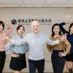 康成志業強調，在市場快速變動時，這種模式將被淘汰。唯有透過標準化流程 + 可量化追蹤 + 可複製系統，才能在混亂中維持穩定成長。（圖／業者提供）