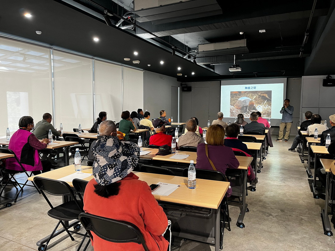 烏龜沒有真正的牙齒，而是利用角質化的上下顎來切割食物(山河海有限公司提供)
