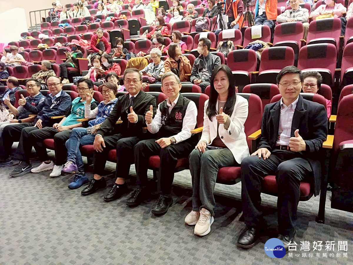 桃市松柏長青大學成果展暨結業典禮     貴賓出席與會