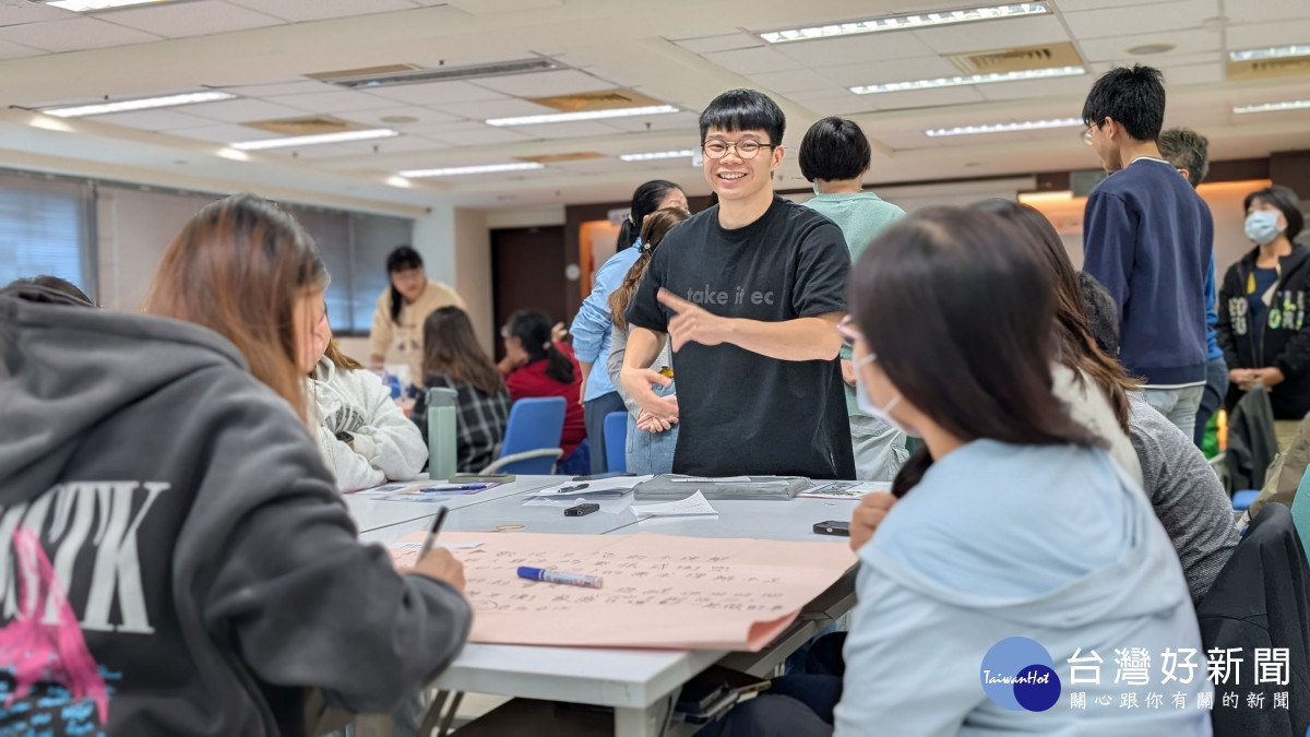 網路成癮怎麼辦？跨界來開講，一起找解方 !