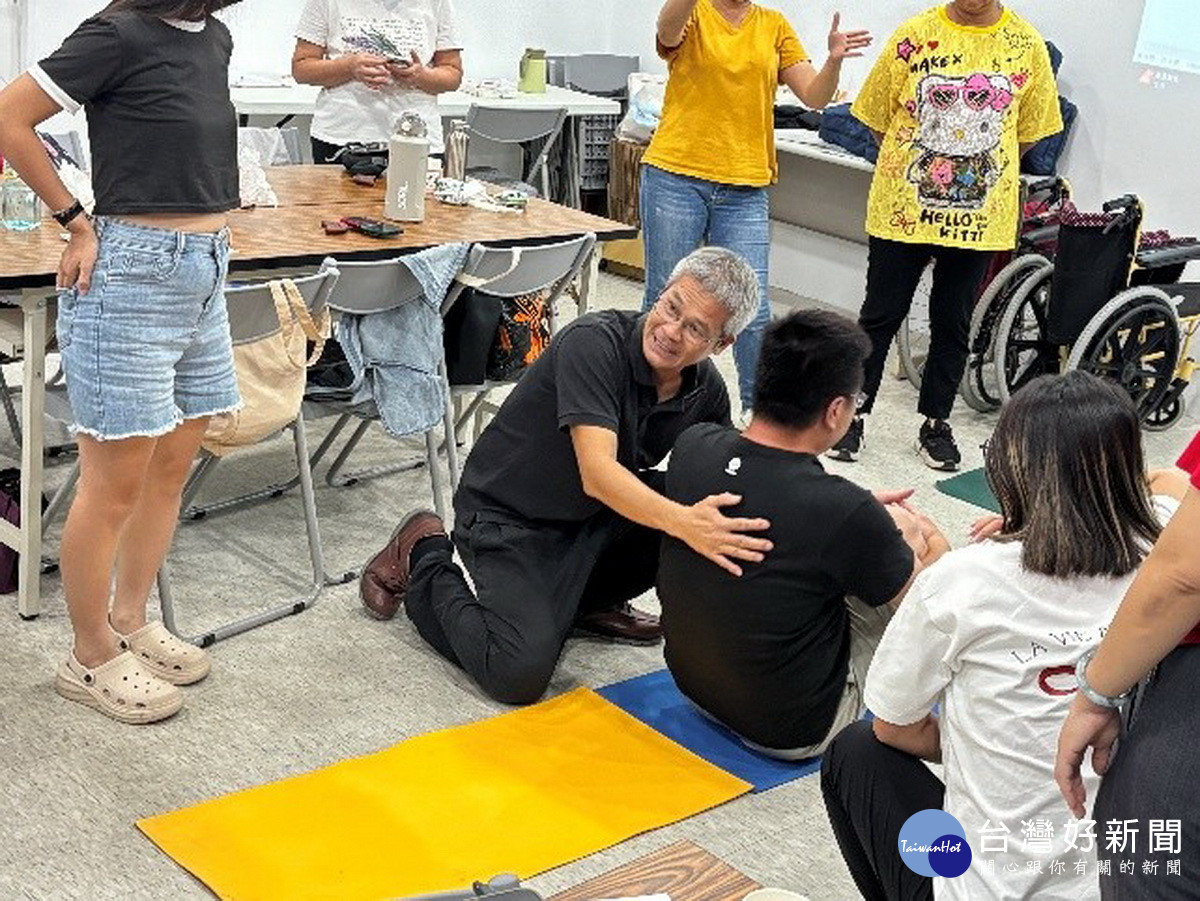 放鬆課程教學和實作。(南開科大提供)