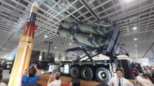 中科院在「2025台北國際航太暨國防工業展」上展出天弓四型「強弓飛彈」系統。（圖／資料照片，圖源：台灣好新聞編輯部拍攝）