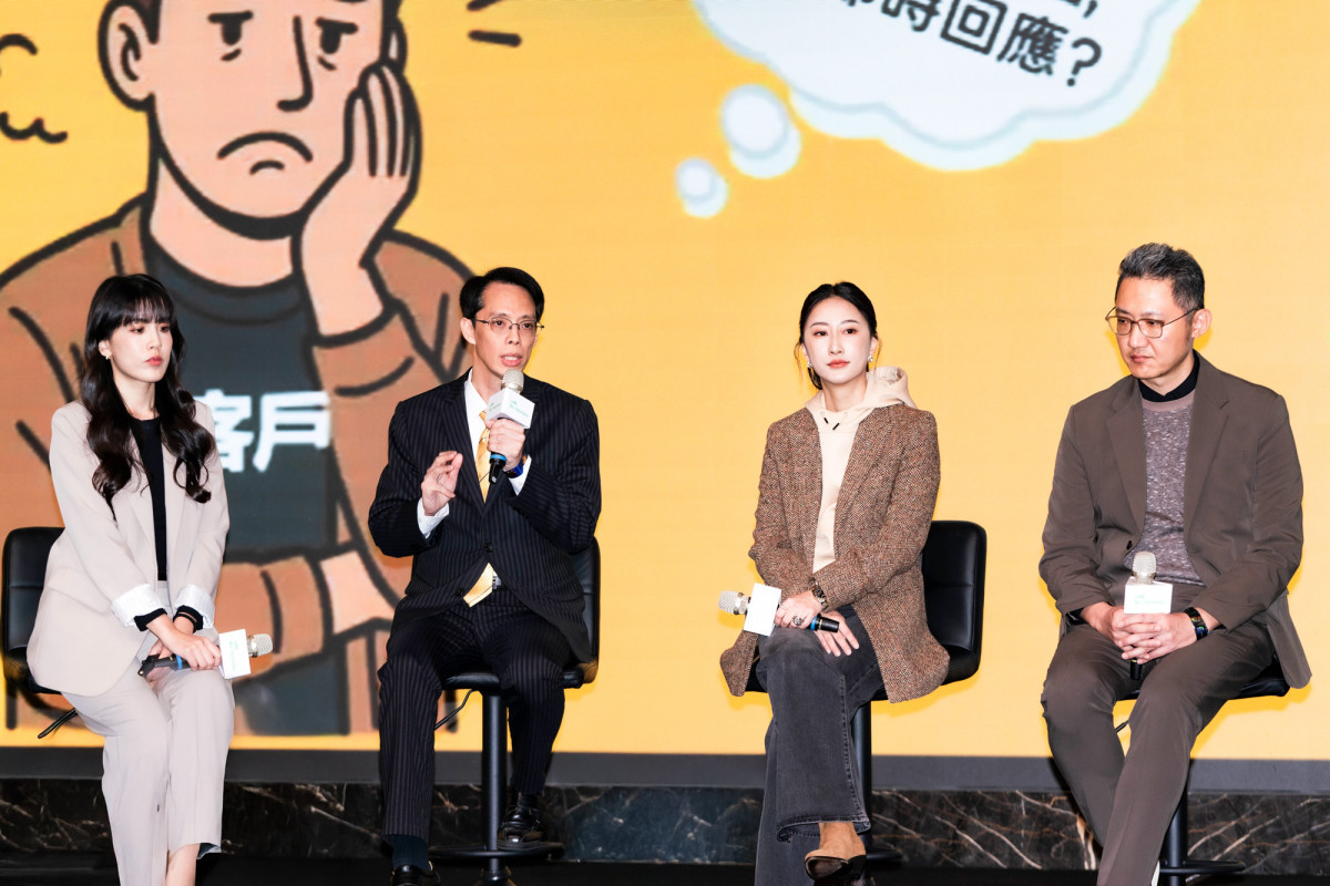 永慶房產集團資訊部協理呂學堯(左2)表示，永慶AI特助導入永慶累積30多年的實務經驗，讓房屋推薦更精準高效。 (圖/永慶房產集團提供)