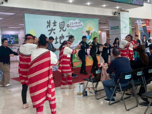 原民舞蹈活力演出。