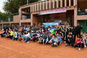 由彰化市公所主辦的第62屆「彰化大佛金像獎」全國軟式網球錦標賽，28日起連續三天在彰化體育場建興網球場熱力展開。圖／彰化市公所提供