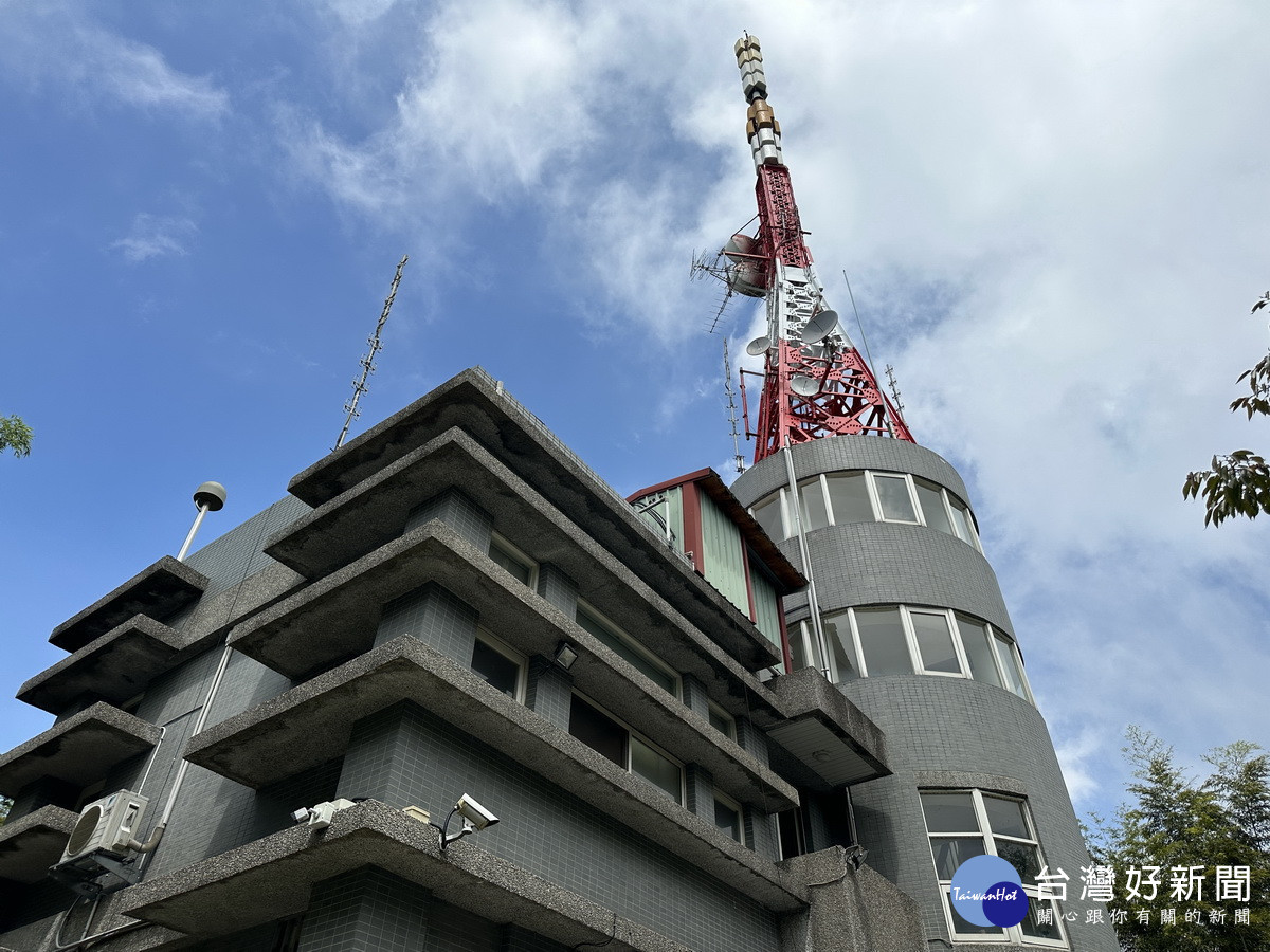 縣府經管集集大山轉播站發射訊號供民眾收視數位無線電視。(記者扶小萍攝)<br />
<br />