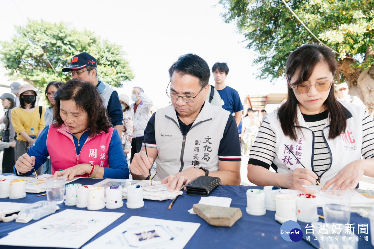 楊梅區公所在臺鐵富岡車站前廣場舉辦「2025鐵道邊有藝術系列活動」。