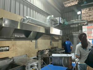 桃園油煙防制裝設率逾七成，環保局、餐飲工會與設備商合作推動食在淨煙再升級。