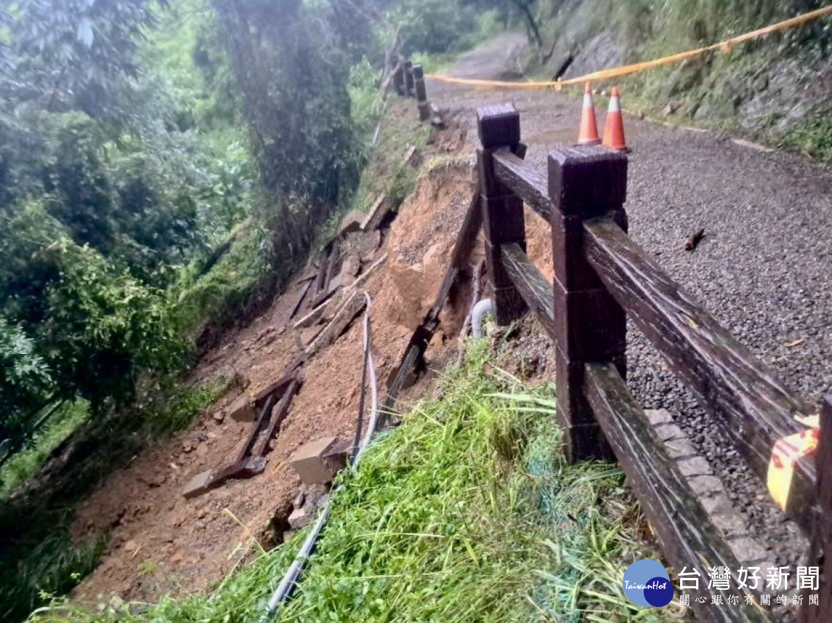10號步道1K+030災害情形