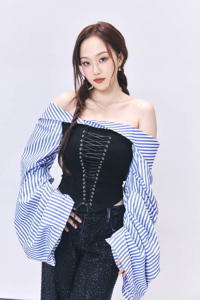 創作才女Angie安吉再登高雄跨年，不僅舞者規模大升級，還親自參與服裝和視覺設計。（圖／高雄市府新聞局、年代提供）