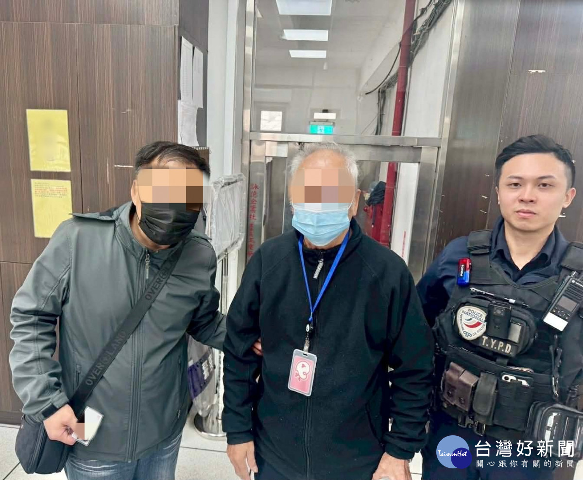 中壢警暖心協助迷途長者返家。