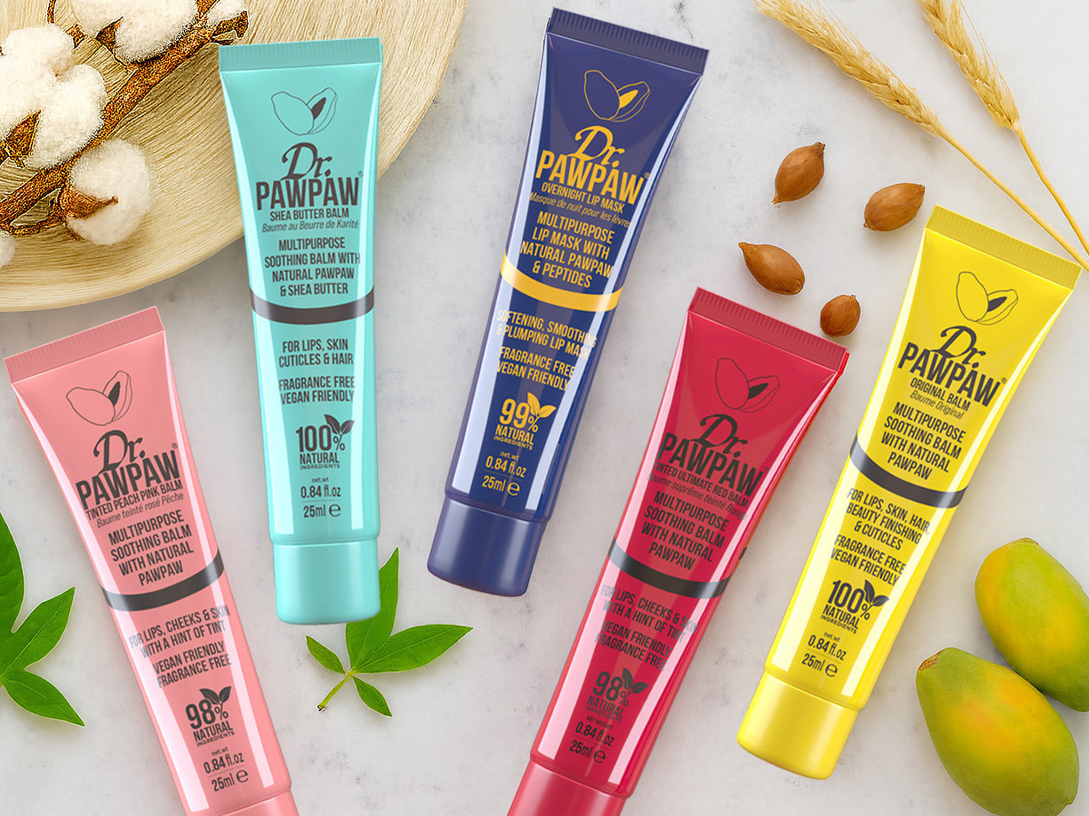 Dr.PAWPAW五款經典木瓜霜「木瓜蘆薈奇肌霜、晚安唇膜、熱戀紅潤色霜、蜜桃亮采霜、乳木果修護霜」玩出時尚色彩，滿足愛美者護膚需求。