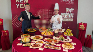 李方艾美酒店總經理吳宏一（左）表示，這次樂美以「桌宴回歸」方式重新亮相，希望能讓支持多年的老顧客重溫熟悉又升級的團圓滋味。