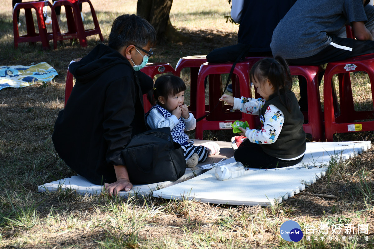 野餐趴活動在廣達2千多坪的大草原上舉行。圖/彰化市公所提供