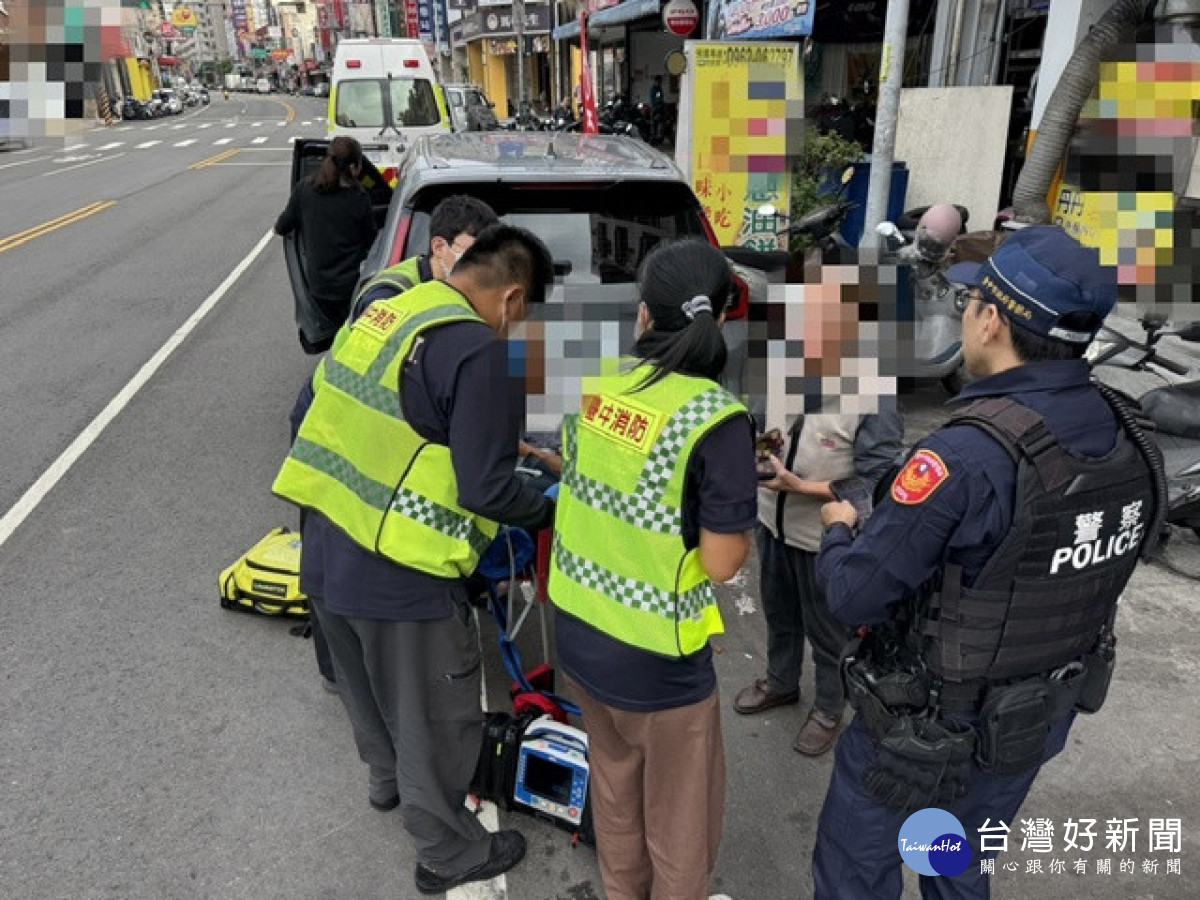 老翁買便當途中眼前一黑跌倒　警協助就醫