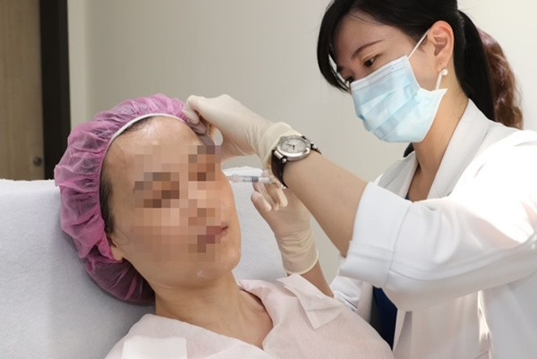 換季乾燥肌求救！　水光針選擇安全產品與專業醫師才安心