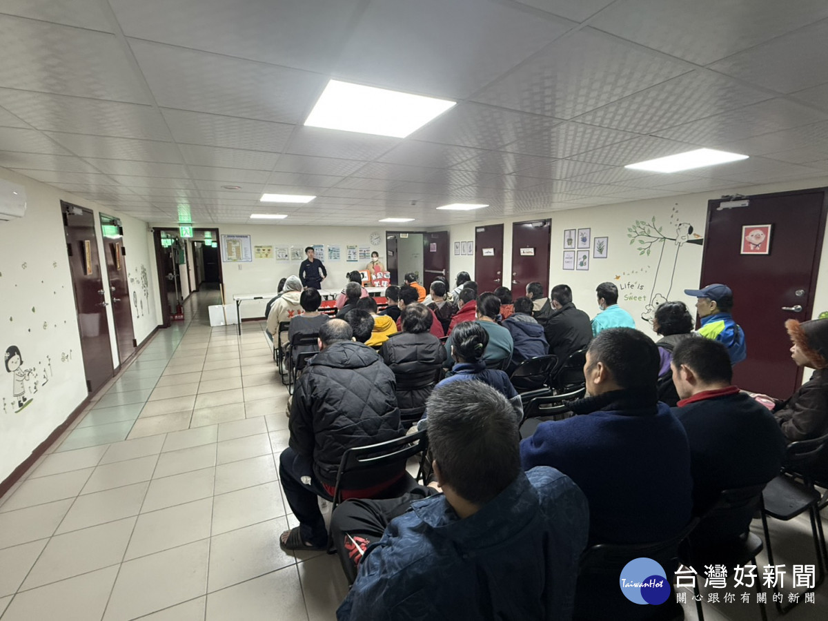 楊梅警深入康復機構防詐騙，守護民眾財產安全。