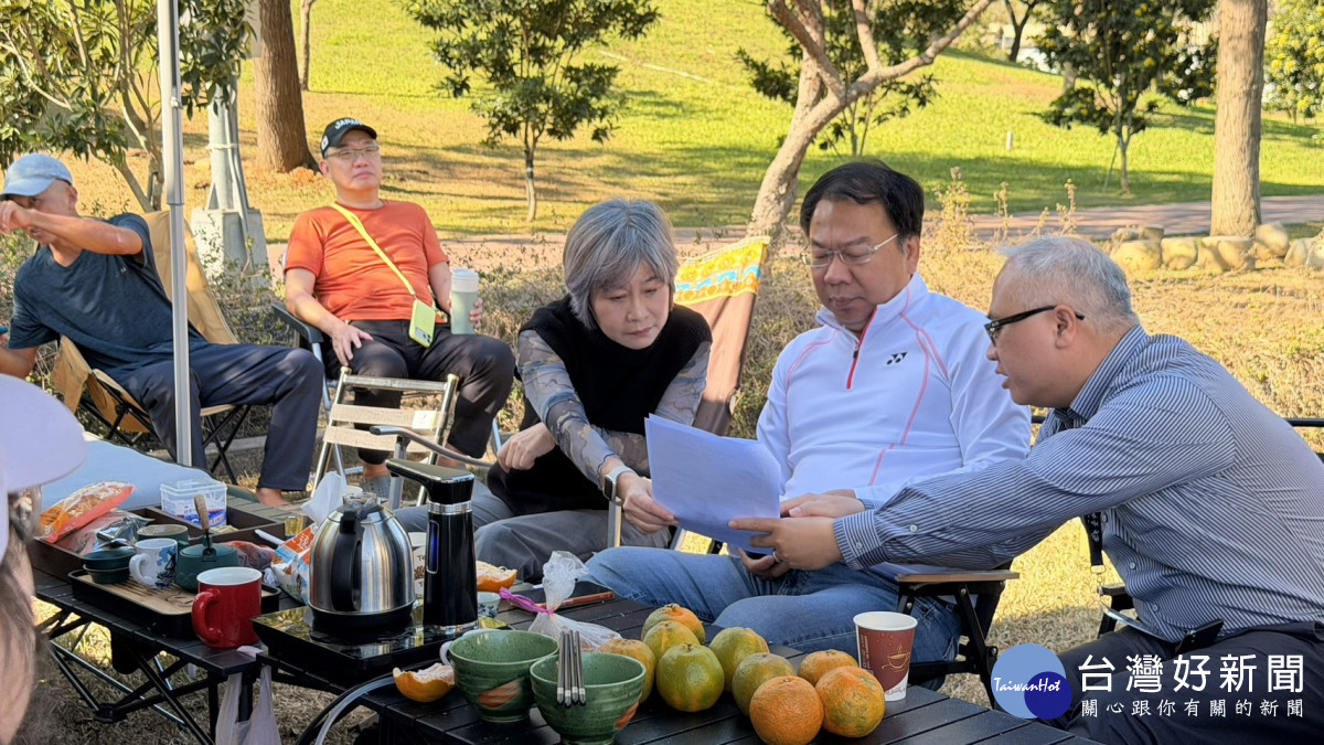 「后里環保公園車泊專區」，每逢假日一位難求，市議員謝志忠邀養工處及多位車泊族車友進行早餐會勘。