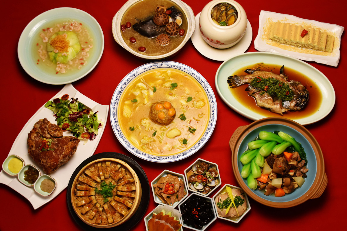 膳馨推出的「駿馬迎新春,馨享好團圓」桌宴年菜