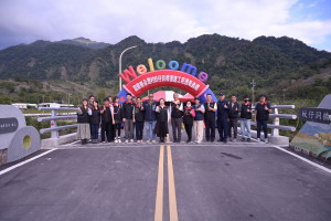 蚊仔洞橋重建64米雙車道通車　徐榛蔚感謝團隊辛勞付出