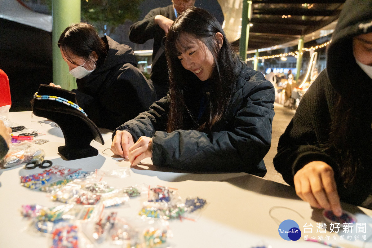 手作課程製作原住民族文化相關物件，體驗傳統工藝之美。(113年露瑪遛音樂節)