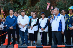 立法院交通委員會11日邀交通部部長陳世凱到場會勘並聽取簡報。（縣府提供）