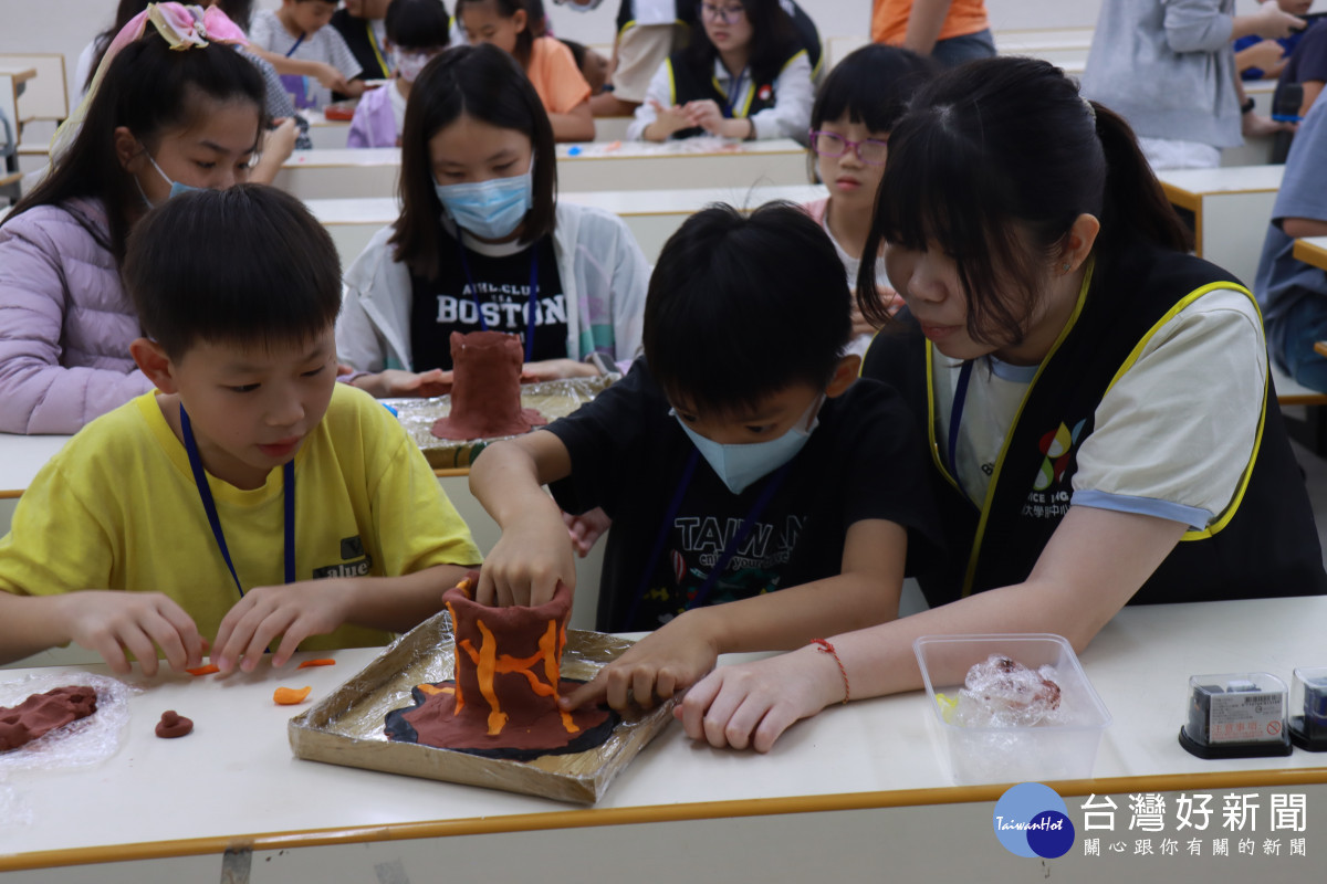 中原學生深耕桃園社區，以行動實踐在地關懷精神。