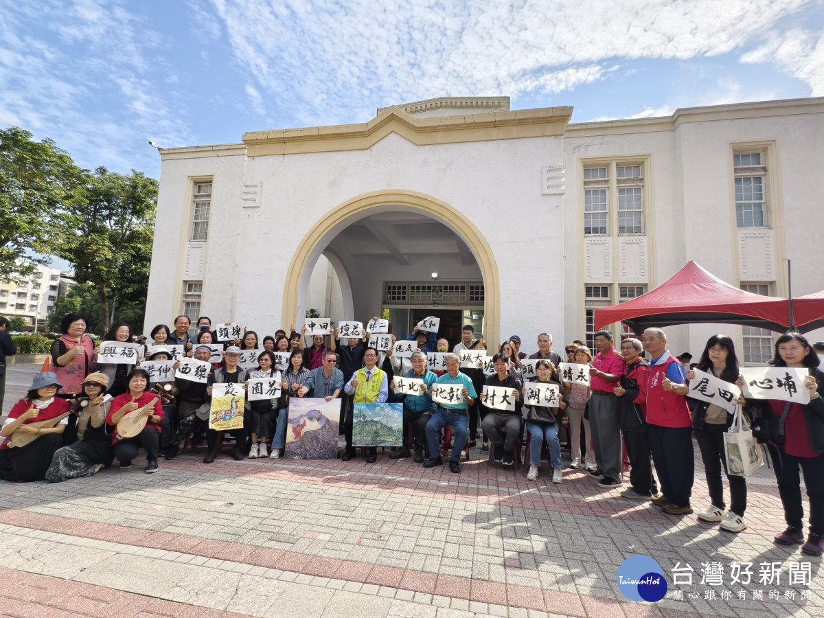 來自全縣各鄉鎮的藝術家群集藝術館表態支持林世賢選縣長。圖／彰化市公所提供