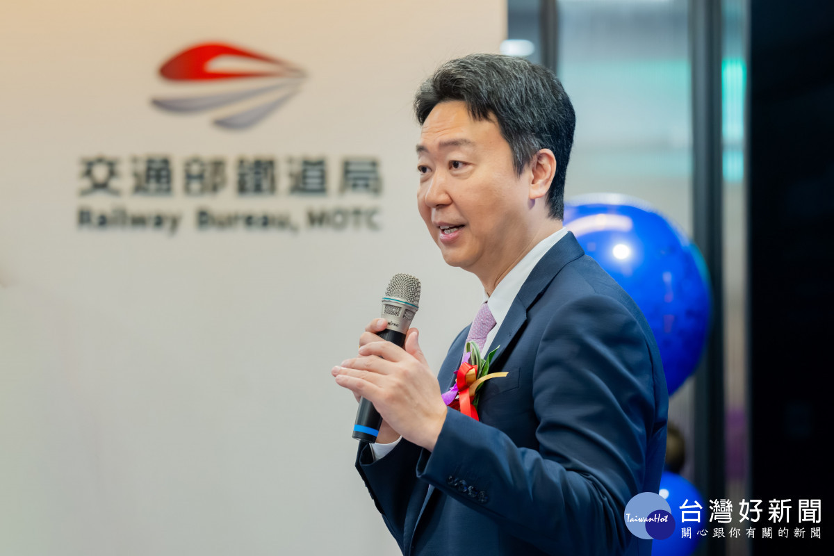 交通部長陳世凱致詞。