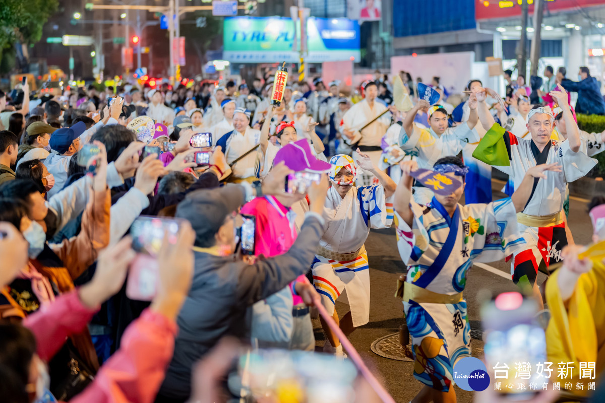 中壢仁海宮透過宗教儀典、藝文展演及社區參與等多元形式,凝聚地方向心力。<br />
<br />