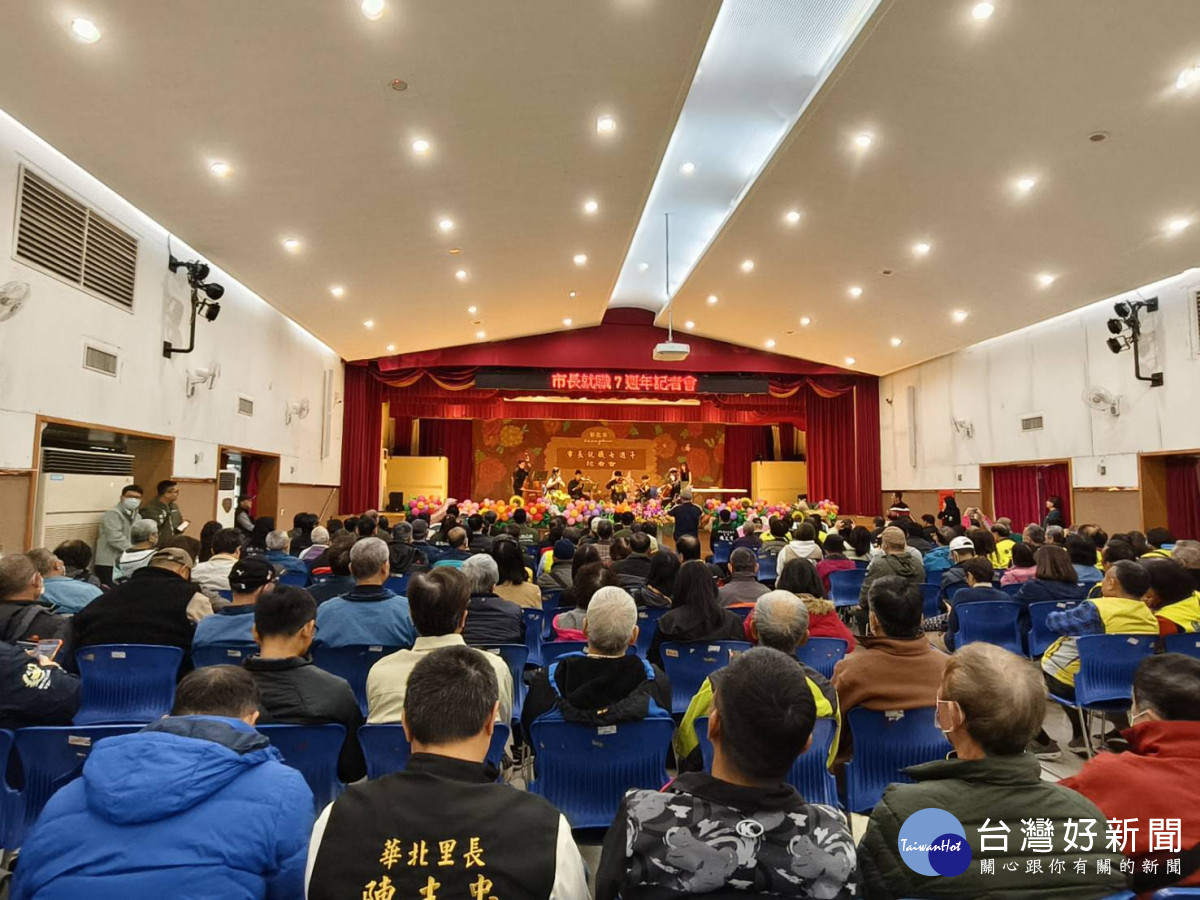 林世賢就職7週年提出城市新藍圖,以綠能AI與國際結盟推動產業升級。圖/記者鄧富珍攝