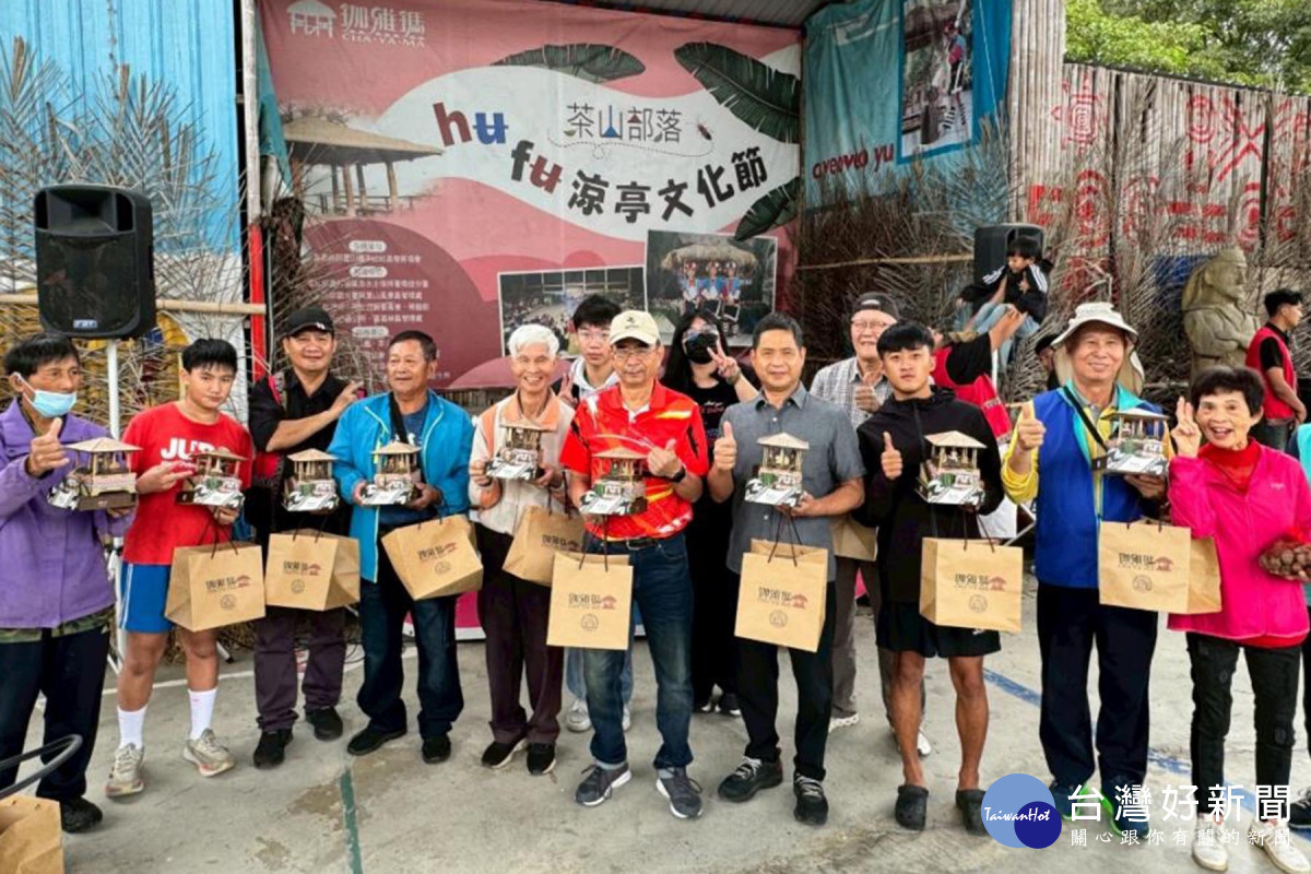 茶山hufu涼亭文化節　長榮大學USR團隊文創商品吸睛收穫滿滿
