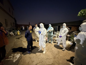 市府農業局、環保局及動保處至現場聯合稽查及訪談。（圖／中市府提供）