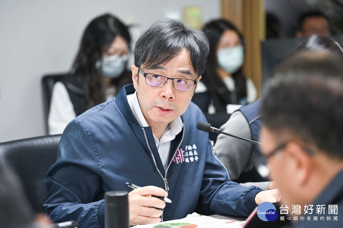 勞動局長副局長周賢平提到跨國勞動政策重大修正案共提出四大方案。